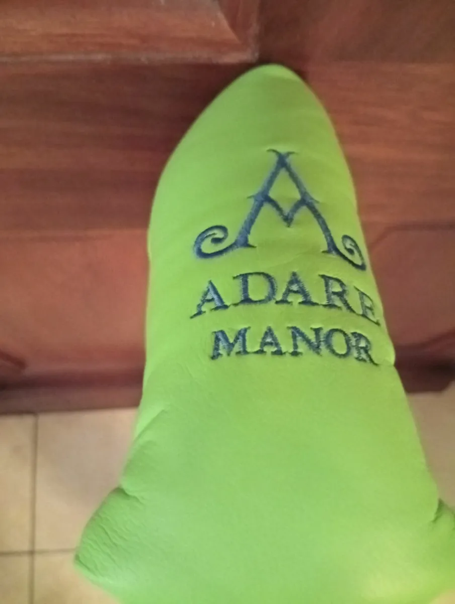 Scotty Cameron 35 inch SquareBack 2 As New - Image 1