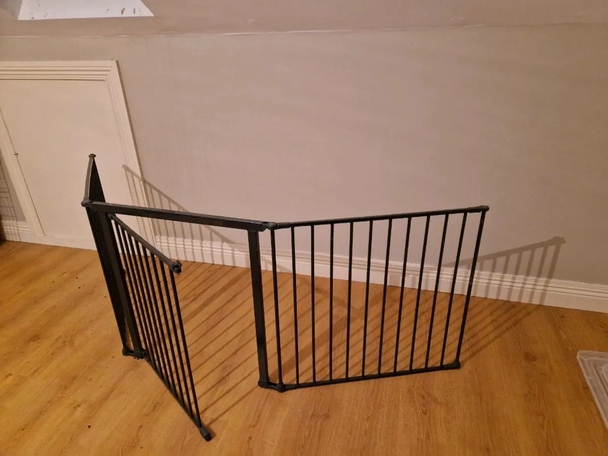 Fireside safety guard - Image 1