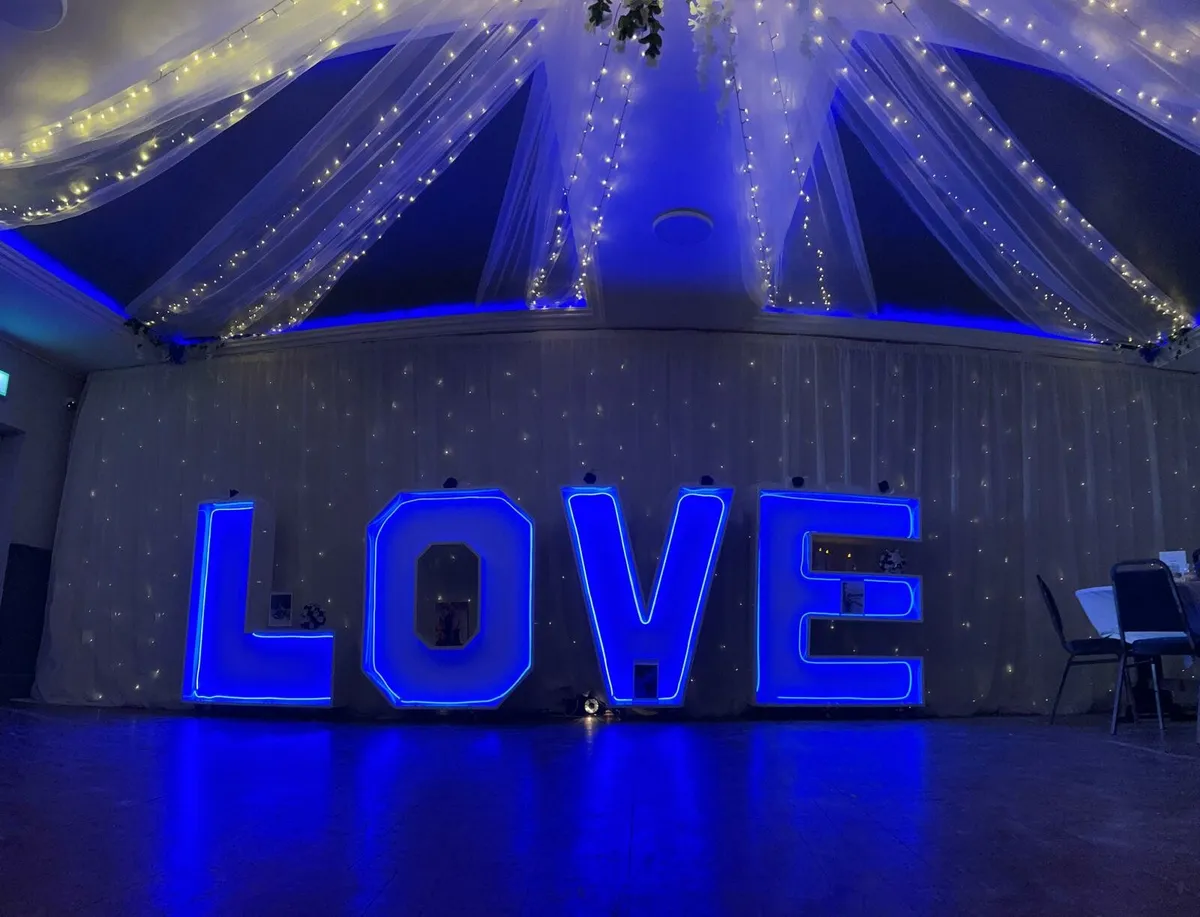 4ft LED neon  LOVE signs - Image 2