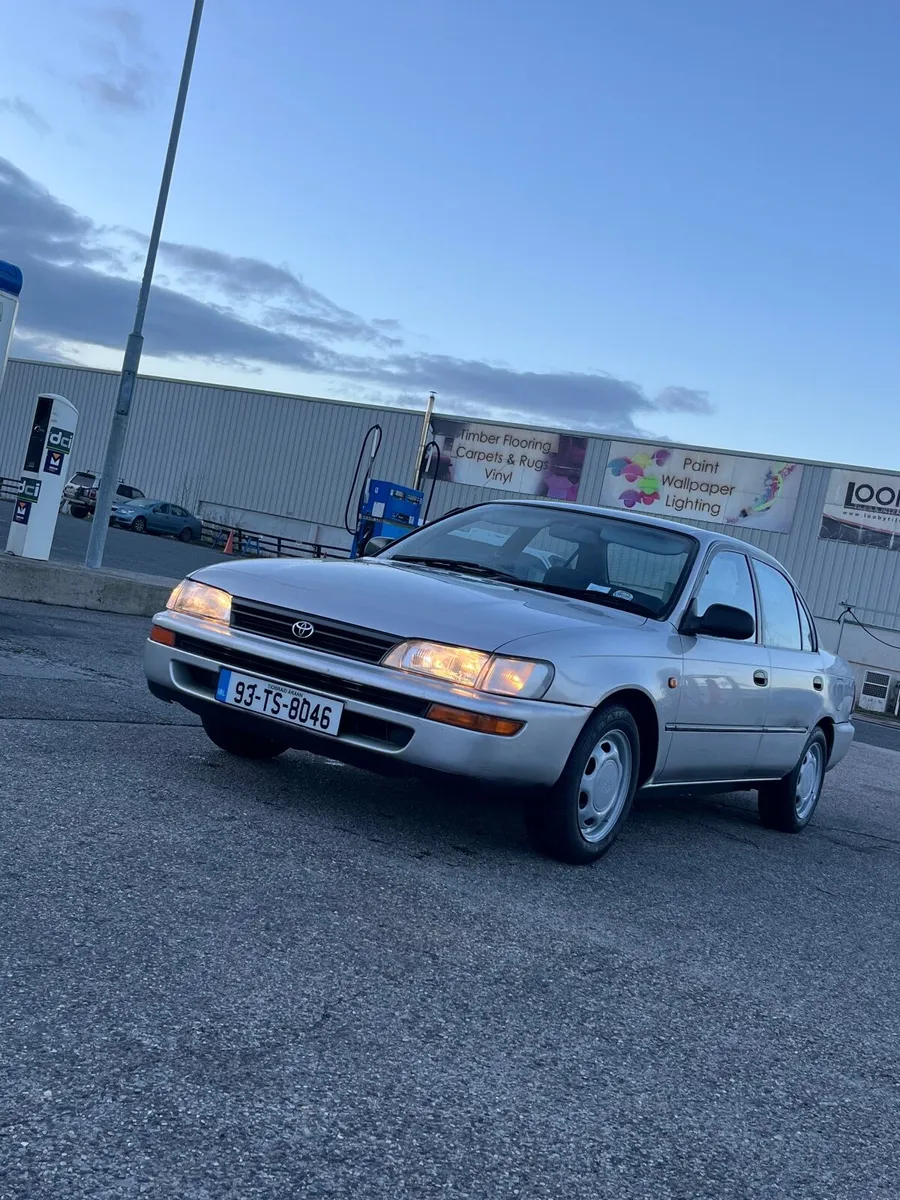 Toyota Corolla 1993 - Image 2