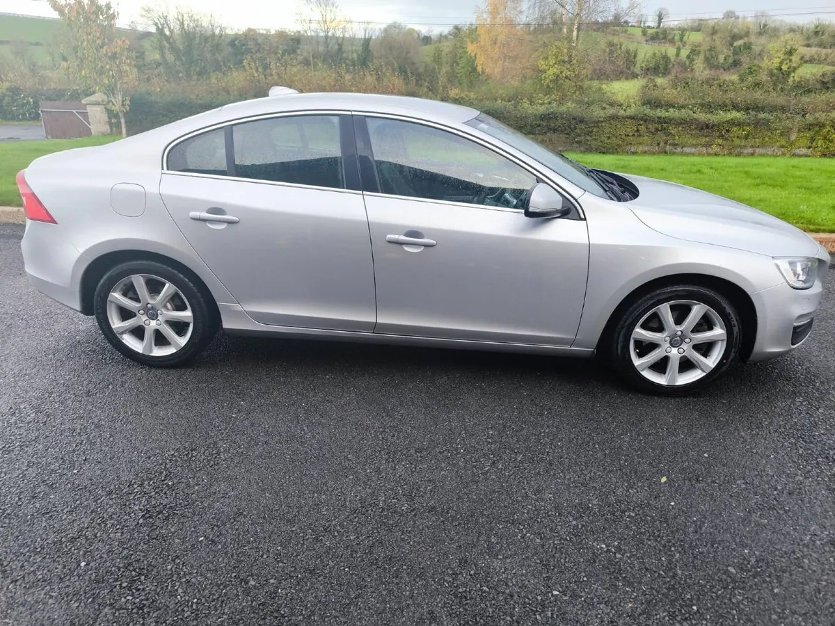 Volvo S60 2017 150BHP D3 SE NAV - Image 4