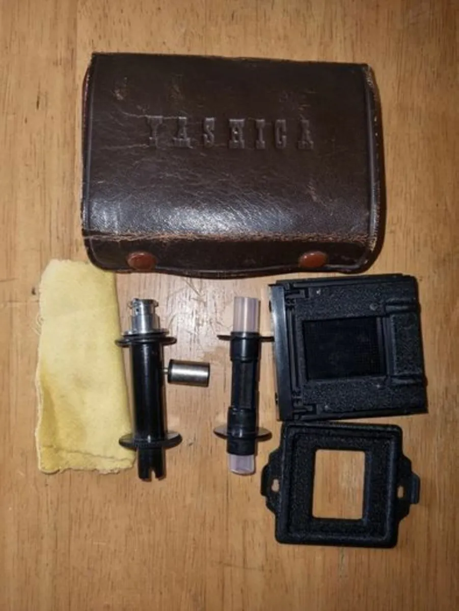 Yashica 635 TR Camera 35mm film adopter - Image 1