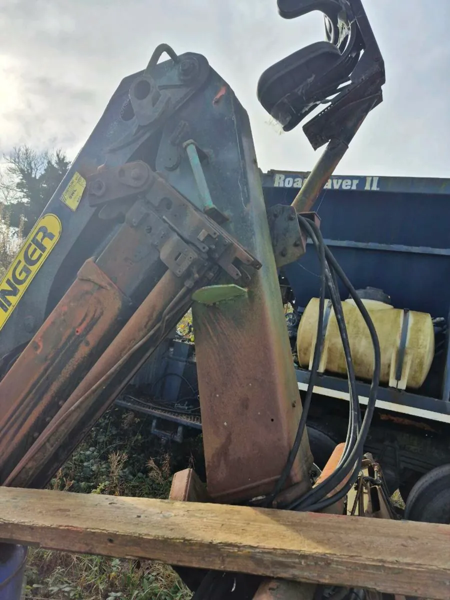 Crane and Block Grab - Image 2