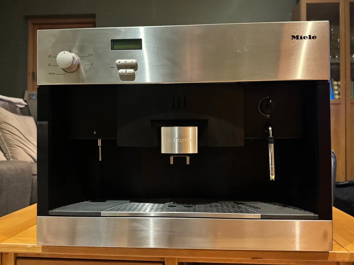 Miele coffee Machine built in - Image 4