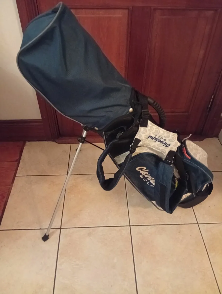 Cleveland  7-10 Year Old Set As New Condition - Image 1