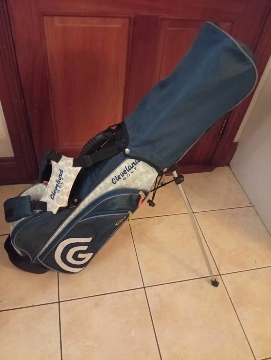 Cleveland  7-10 Year Old Set As New Condition - Image 2