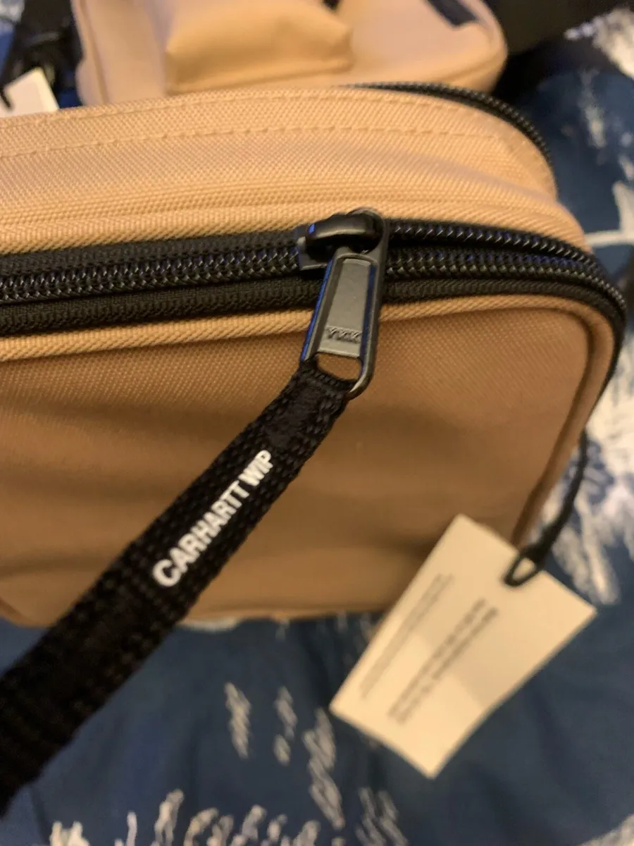 Carhartt bag new small new 50 - Image 2