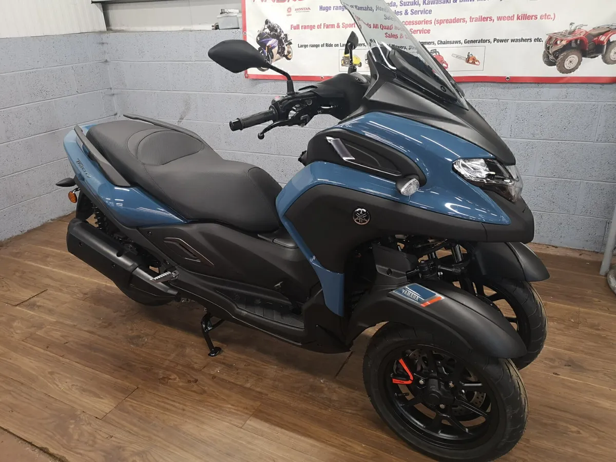 Yamaha Tricity 300 Drive on Car Licence - Image 3