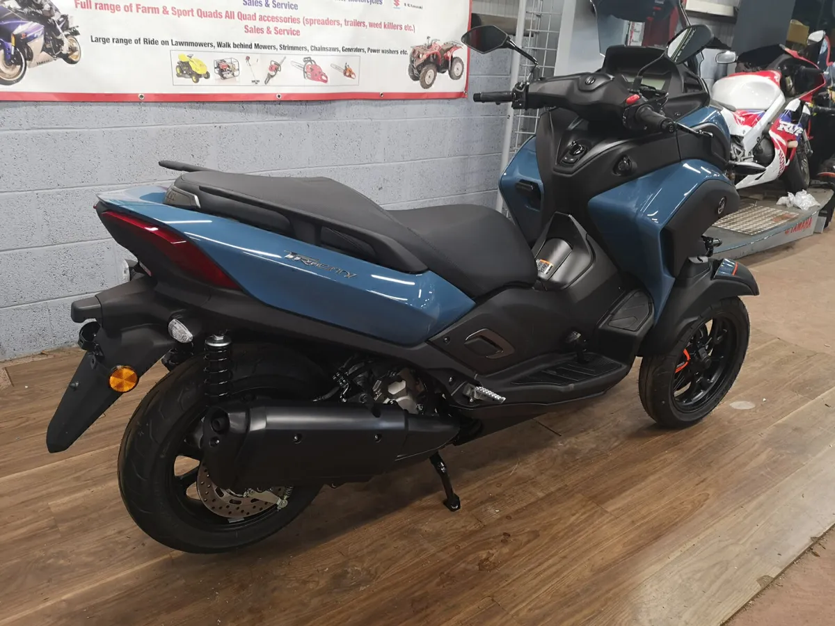 Yamaha Tricity 300 Drive on Car Licence - Image 4