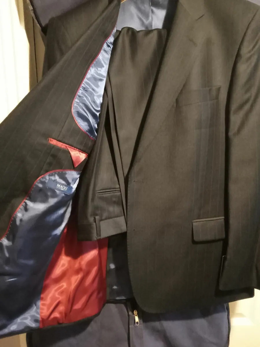 Mens Pinstripe Suit - Image 4