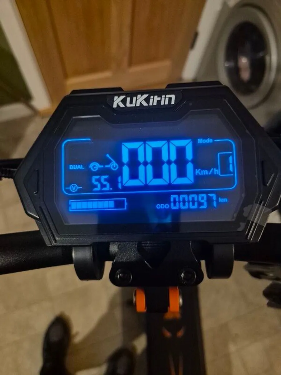 Kukirin (Kugoo) G2 Master ( Like New No Marks ) - Image 2