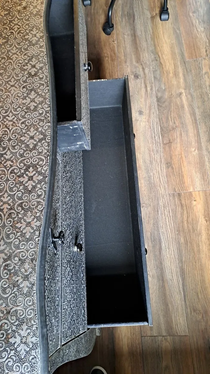 Boutique Chest of Drawers - Image 4