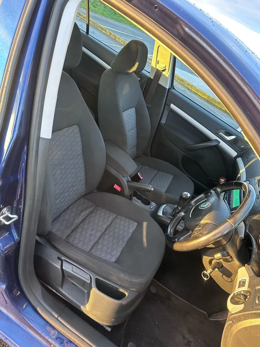 2010 Octavia NEW NCT 08/26 - Image 4