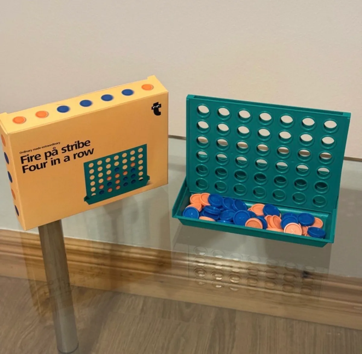 Four in a row - Image 1