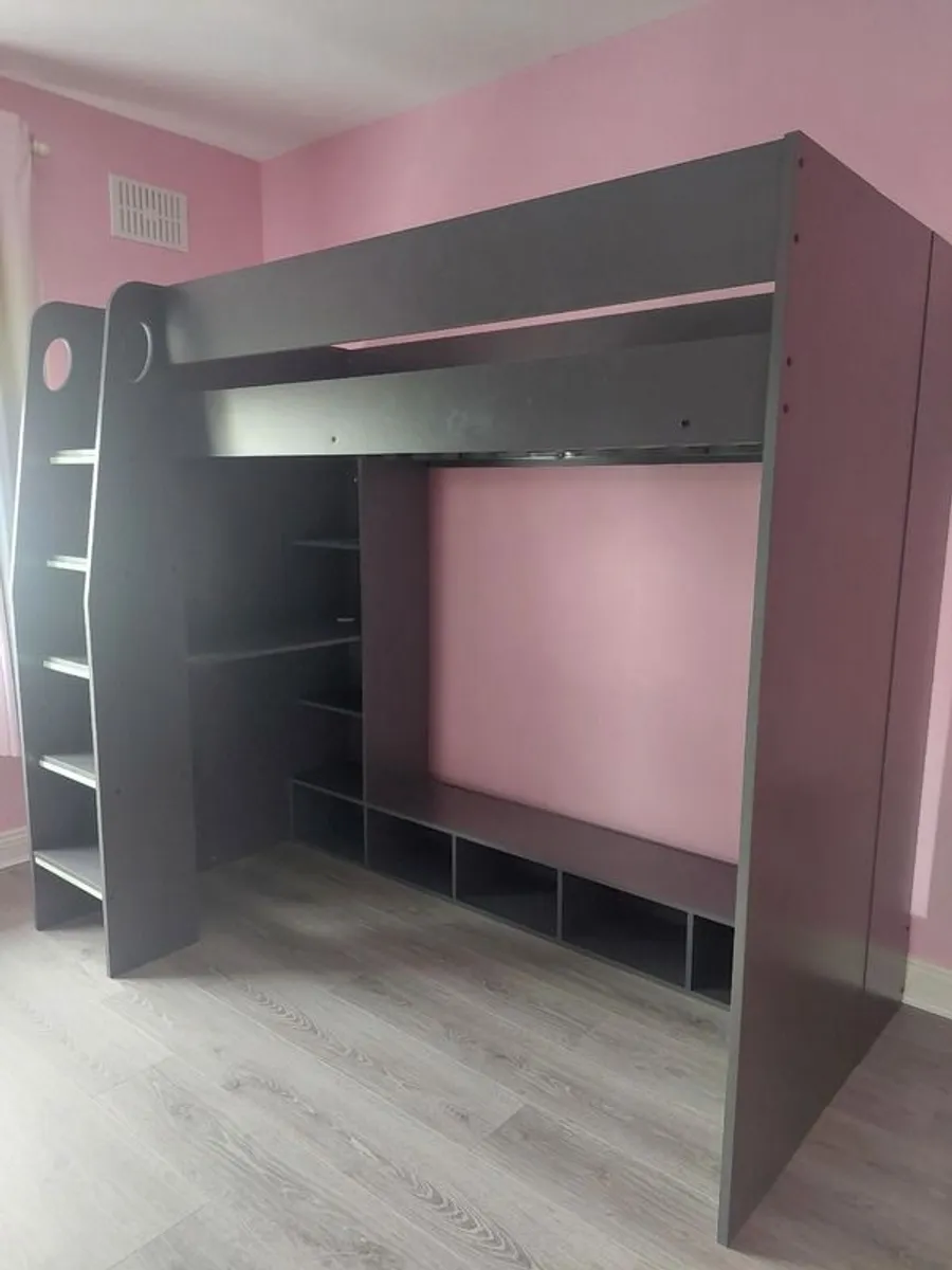 Children's mid sleeper single bed - Image 1