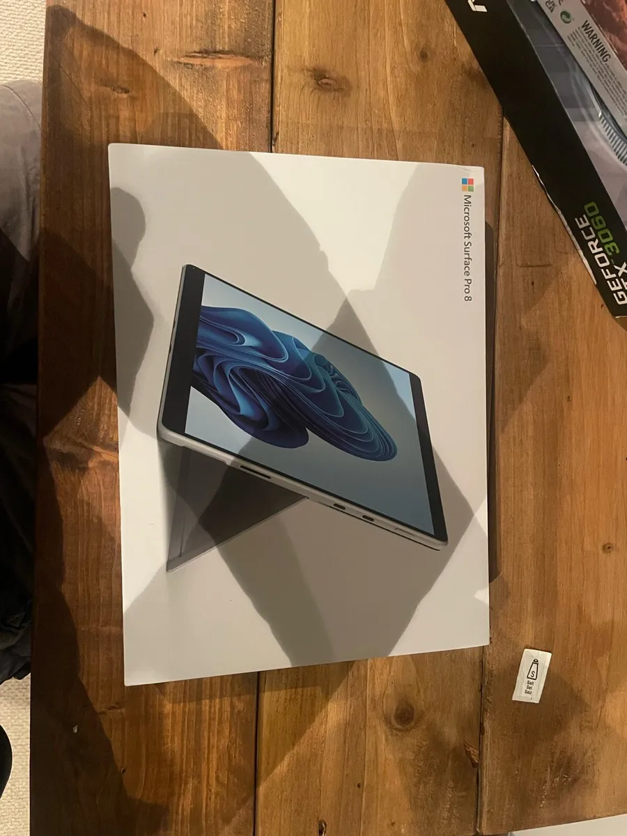 Microsoft Surface Pro 8 | i7 | 32GB - Image 1