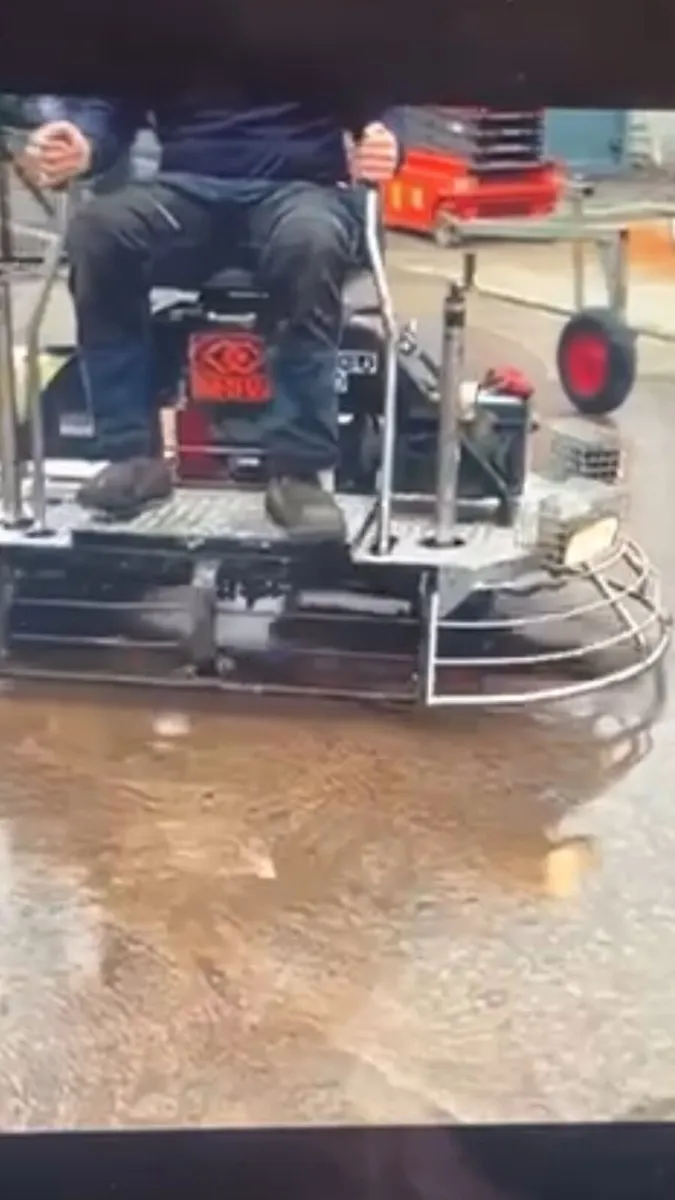 Ride on Power Float for sale - Image 1