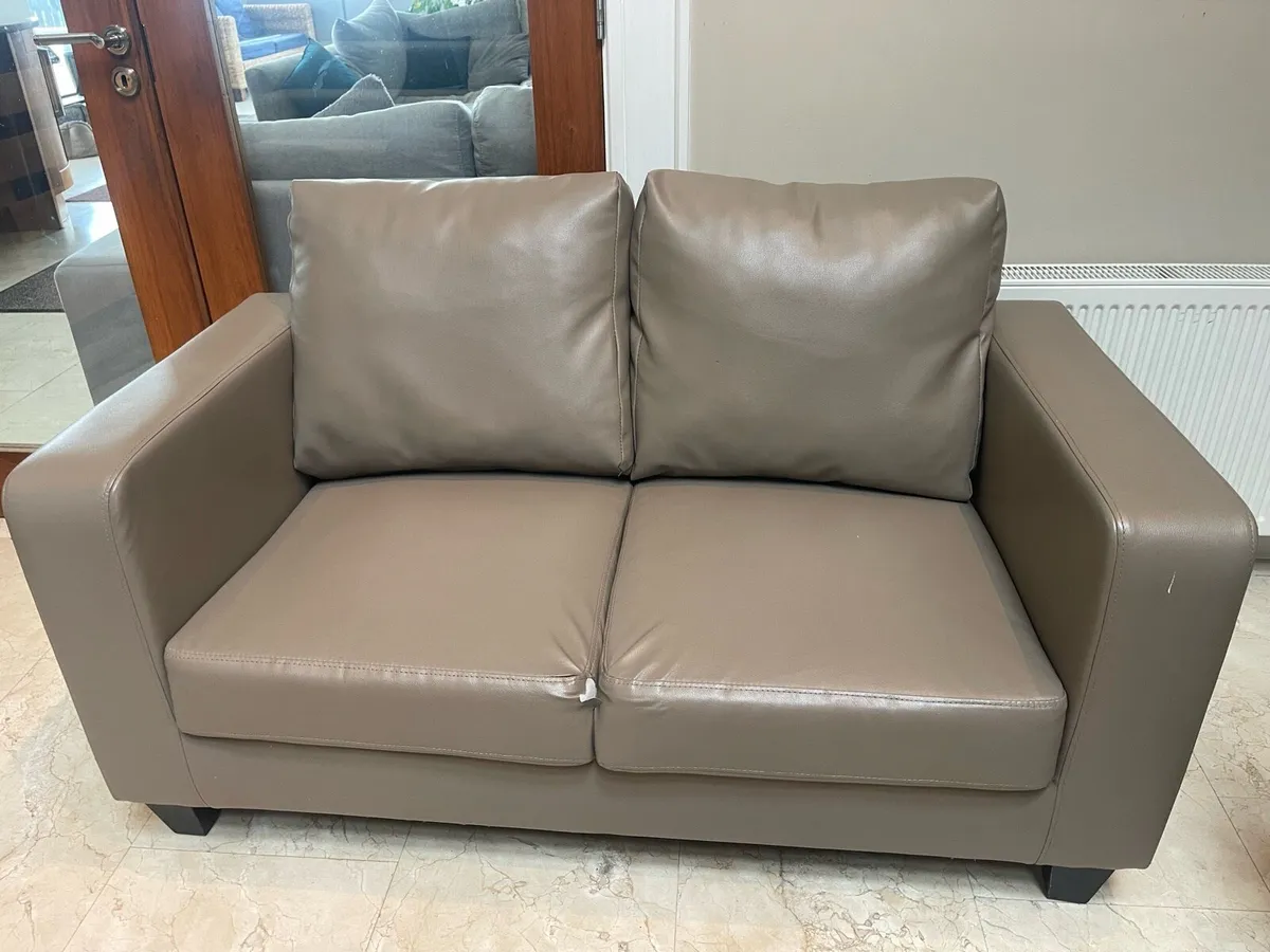 Beautiful 2 Seater Leather Couch - Can Deliver - Image 1