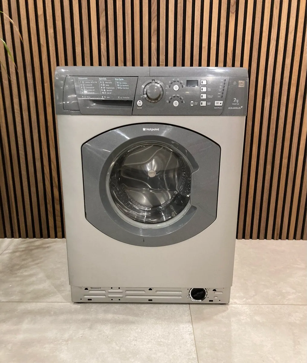 Hotpoint Aquarius WMF740 7kg Washing Machine - Image 1