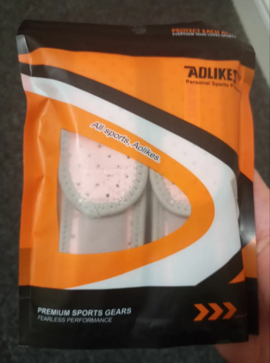 knee support - Image 1