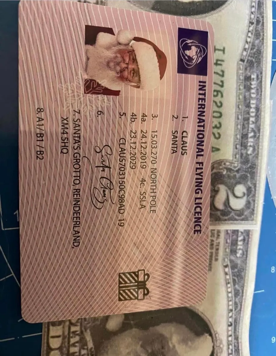 Santa’s lost wallet - Image 4