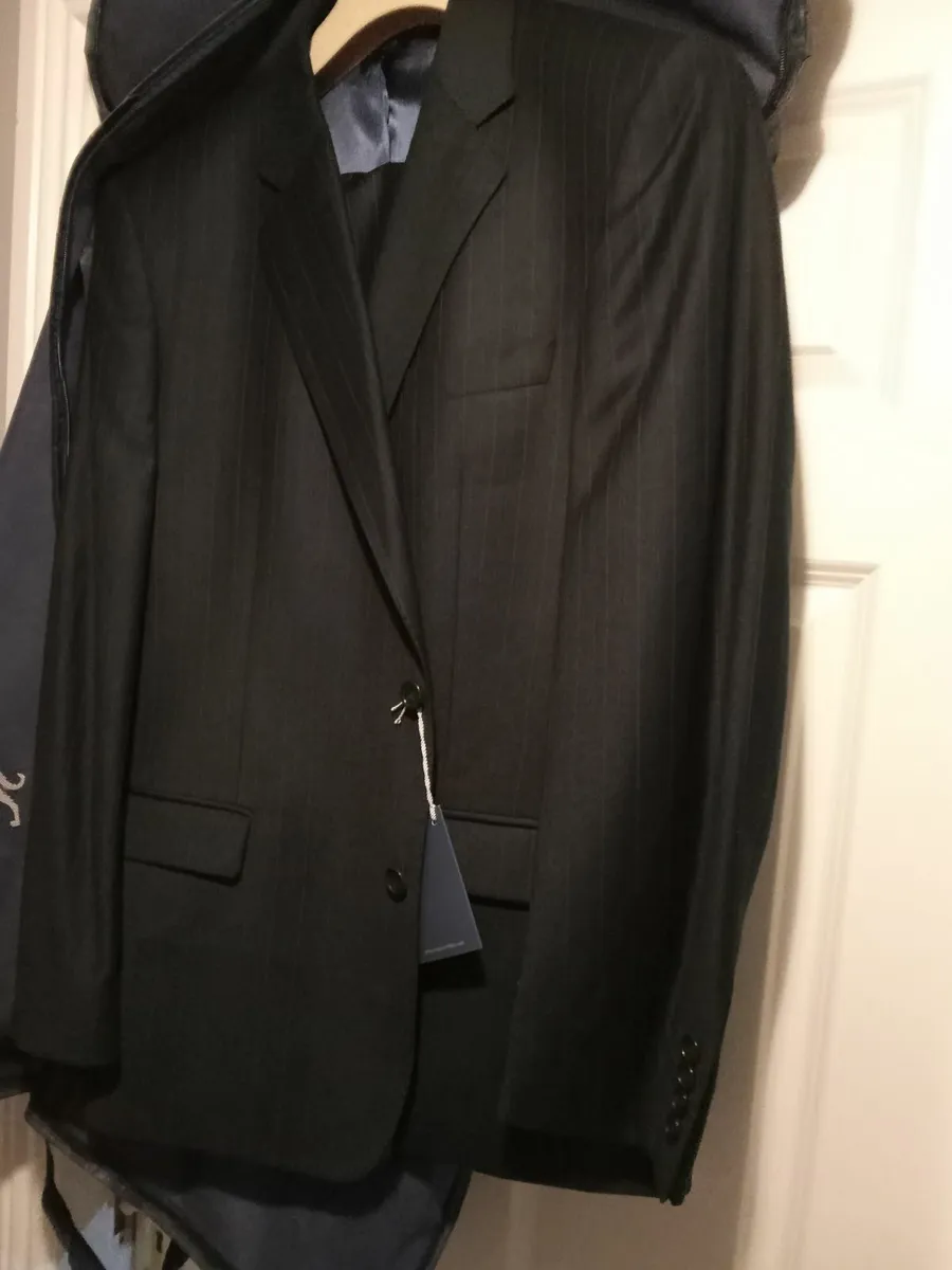 Mens Pinstripe Suit - Image 2