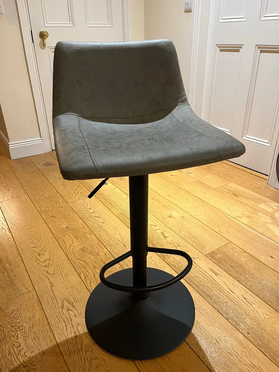 Breakfast bar stools (4 no.) - Image 2