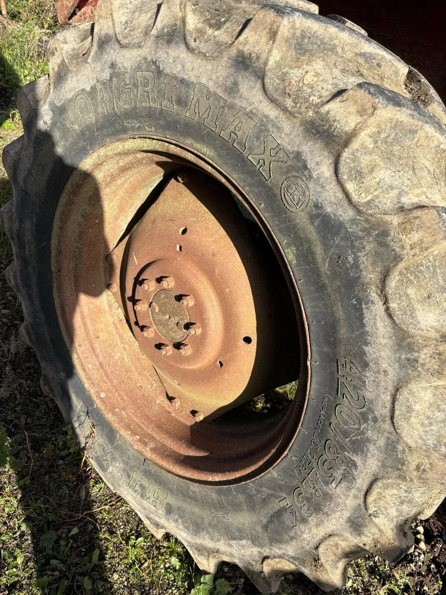Massey Rims with tyres 290 - Image 2