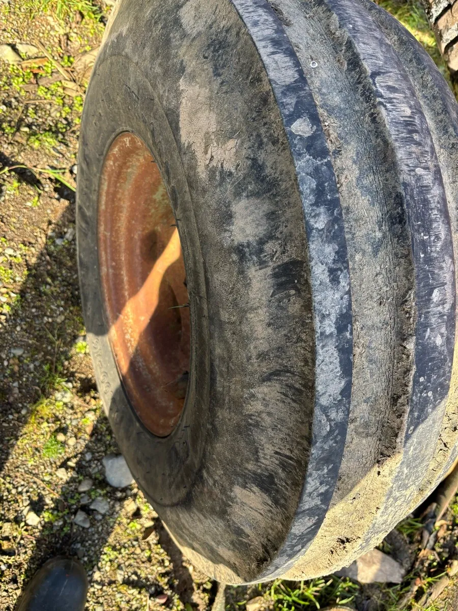 Massey Rims with tyres 290 - Image 4