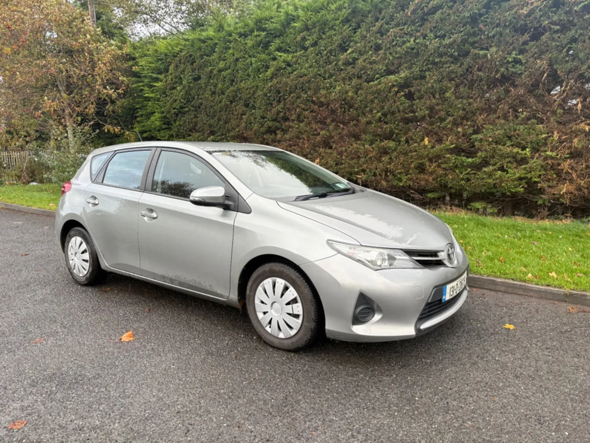 Toyota Auris 1.33 TERRA NG 4DR - Image 1