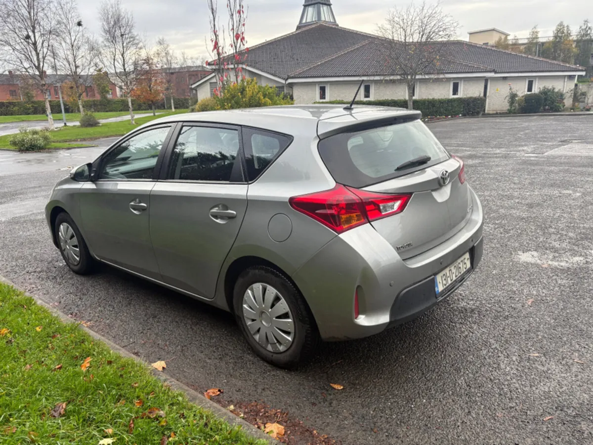 Toyota Auris 1.33 TERRA NG 4DR - Image 4