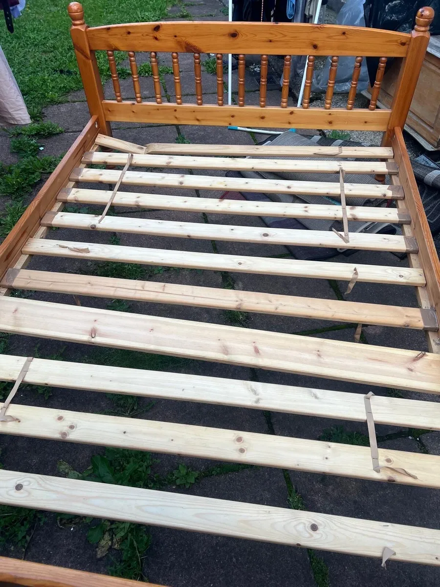 Double bed + mattress - Image 2