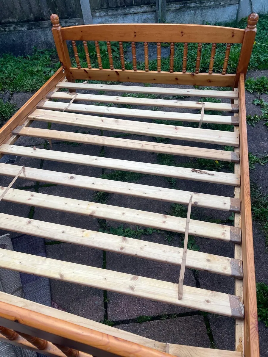 Double bed + mattress - Image 3