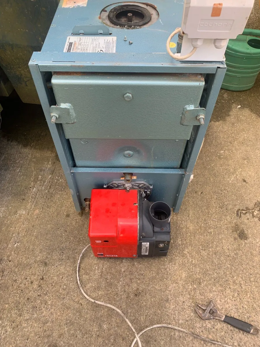 Oil boiler - Image 1