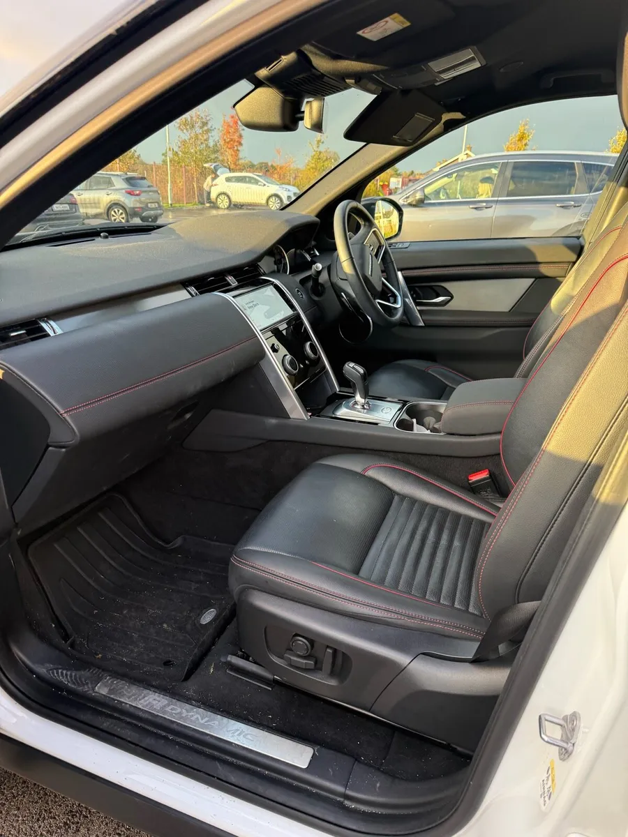 Land Rover Discovery Sport R Dynamic S - Image 4
