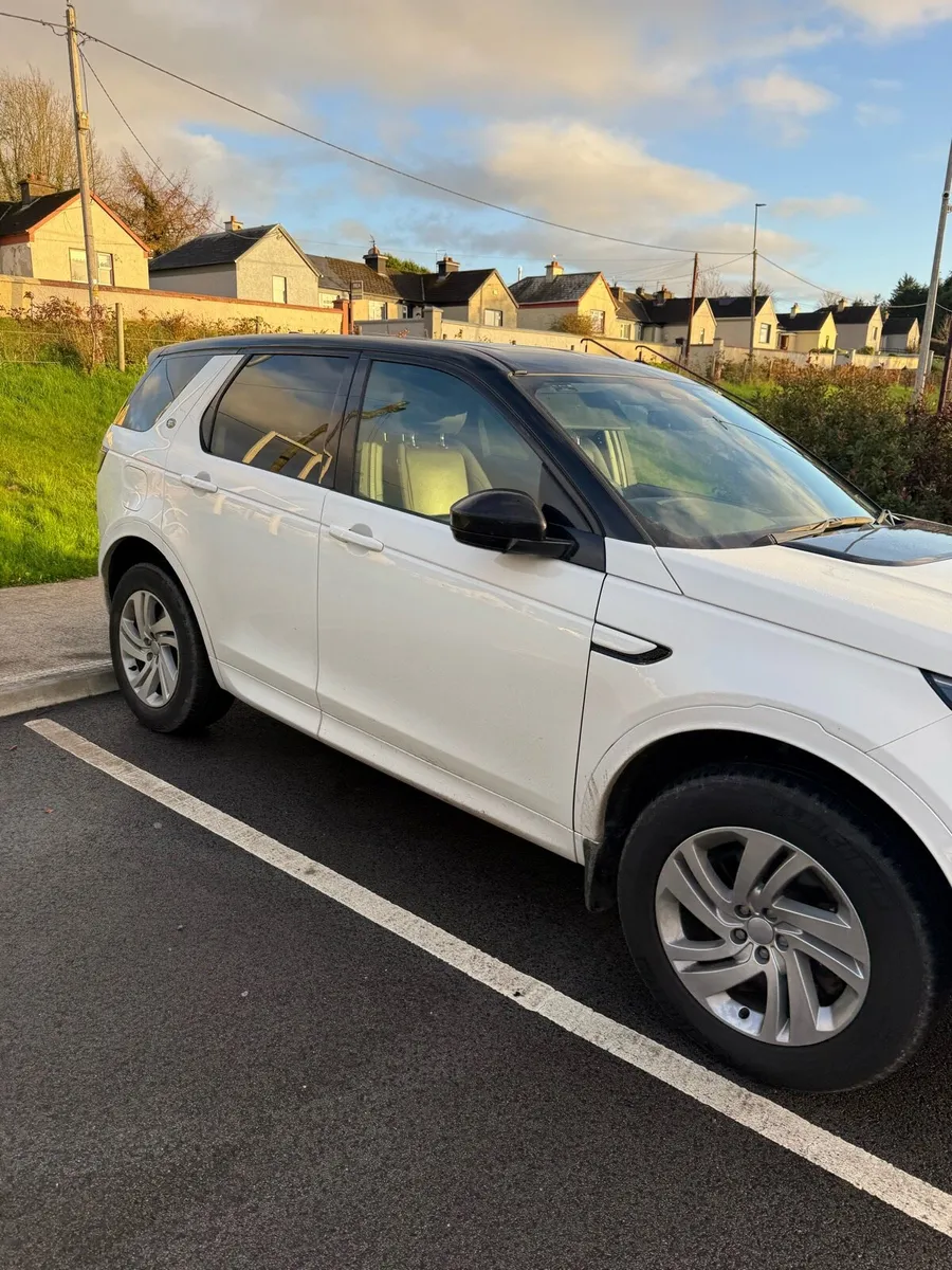 Land Rover Discovery Sport R Dynamic S - Image 1