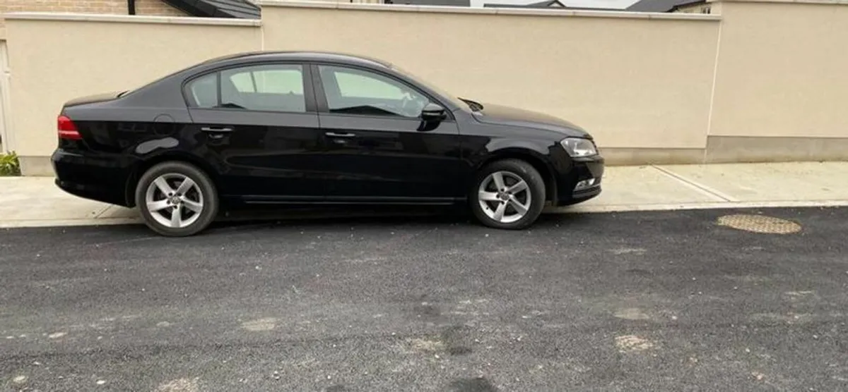 Volkswagen Passat 2013 - Image 1