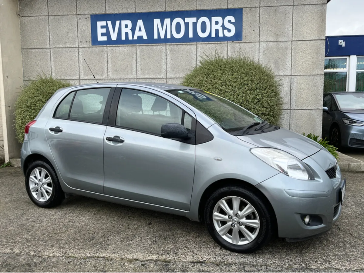 Toyota Yaris 1.4 D4D DIESEL SPORT //LOW MILES// - Image 2