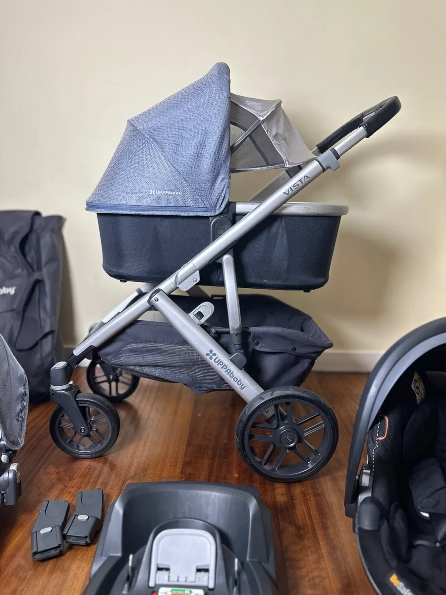 Full set Uppababy vista with car seat and isofix b - Image 2
