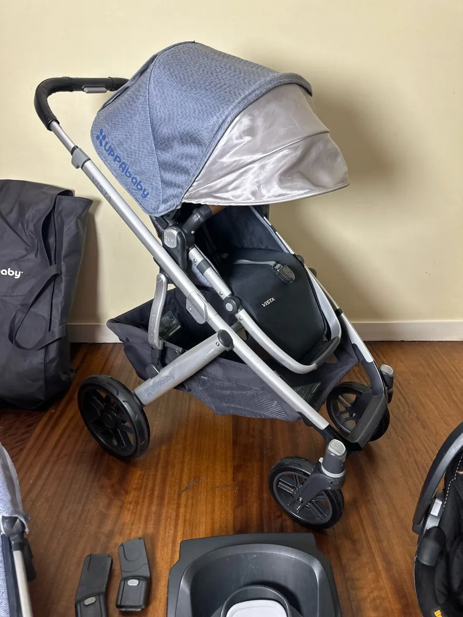 Full set Uppababy vista with car seat and isofix b - Image 4