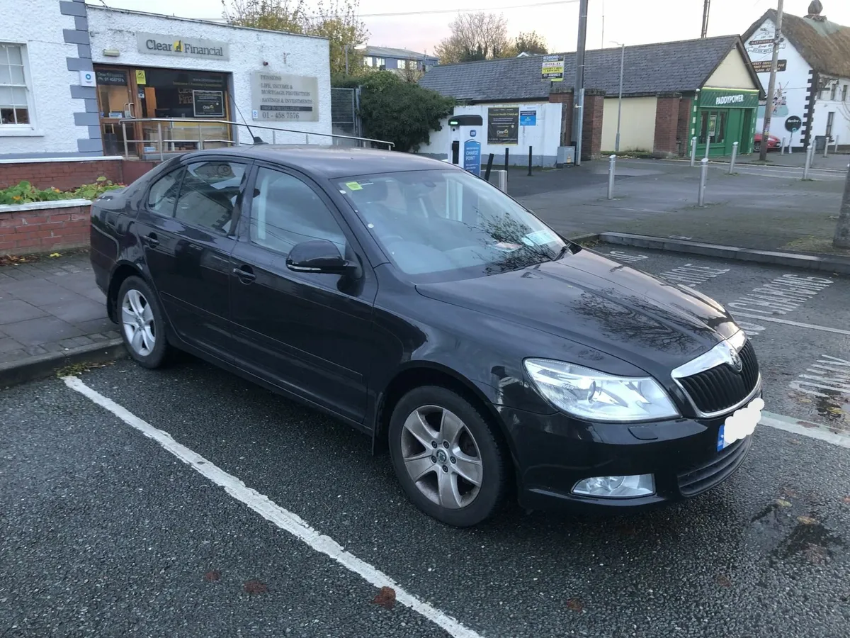Skoda Octavia 2010 - Image 2