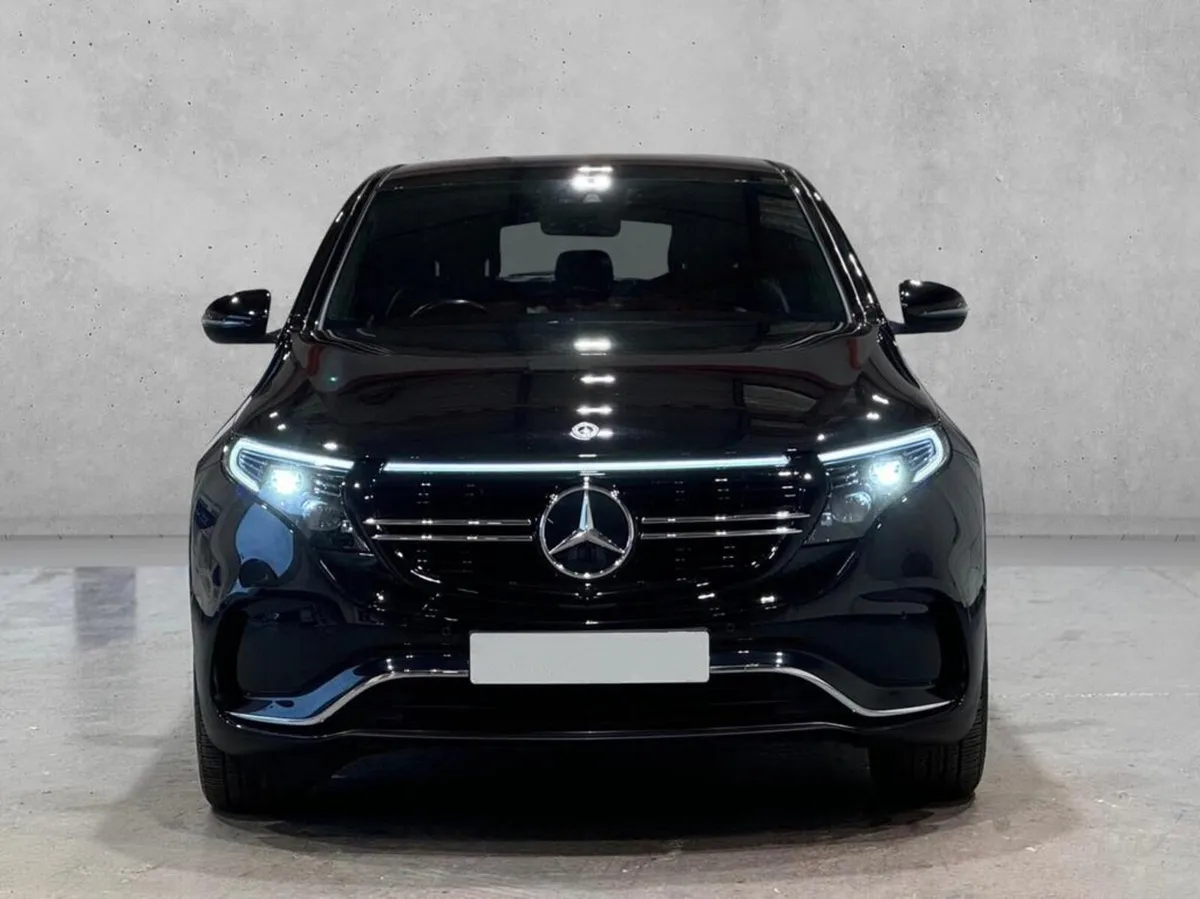 222 Mercedes-Benz EQC 400 Amg Line - Image 2