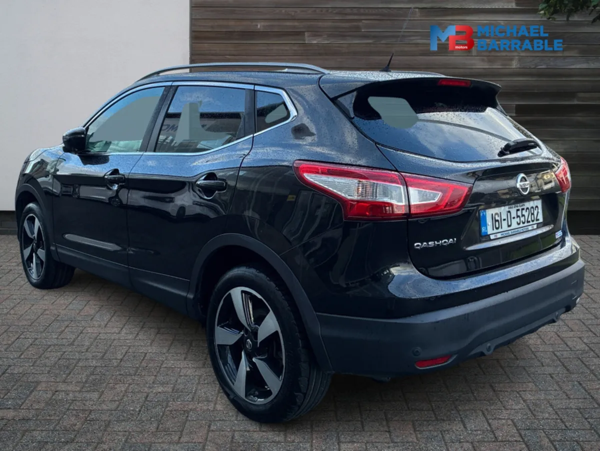 Nissan Qashqai 1.2 DIG-T N-CONNECTA 5 5DR 115PS *S - Image 4