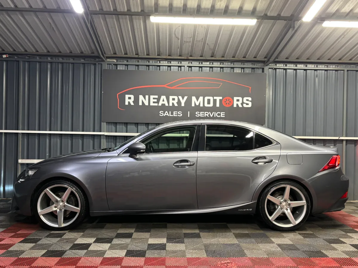 2014 142 Lexus IS300H Executive Automatic - Image 3