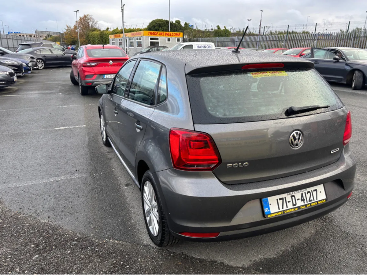 Volkswagen Polo TRENDLINE 1.0 60HP MANUAL 5SPEED 5 - Image 2