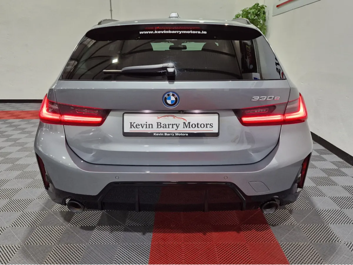 BMW 3-Series 330E TOURING M SPORT (PRO & COMFORT P - Image 4