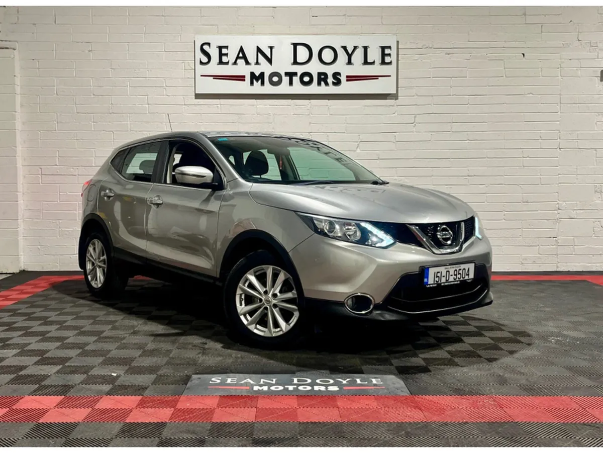 Nissan Qashqai 2015 1.2 Petrol Manual LOW KM - Image 1