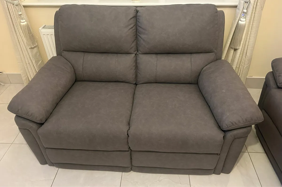 Recliber Sofas 3+2 practically new - Image 3