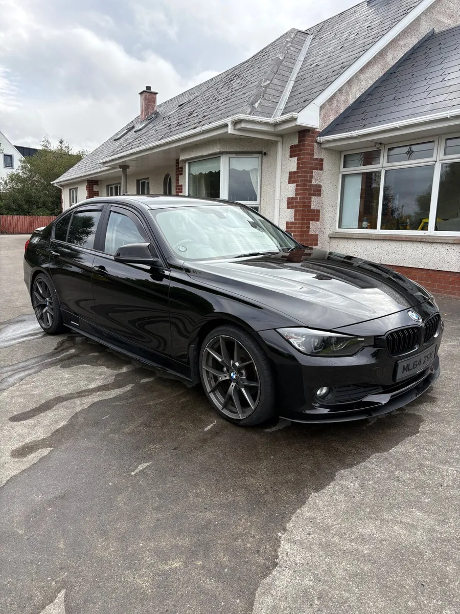 BMW 3-Series 2014 - Image 2