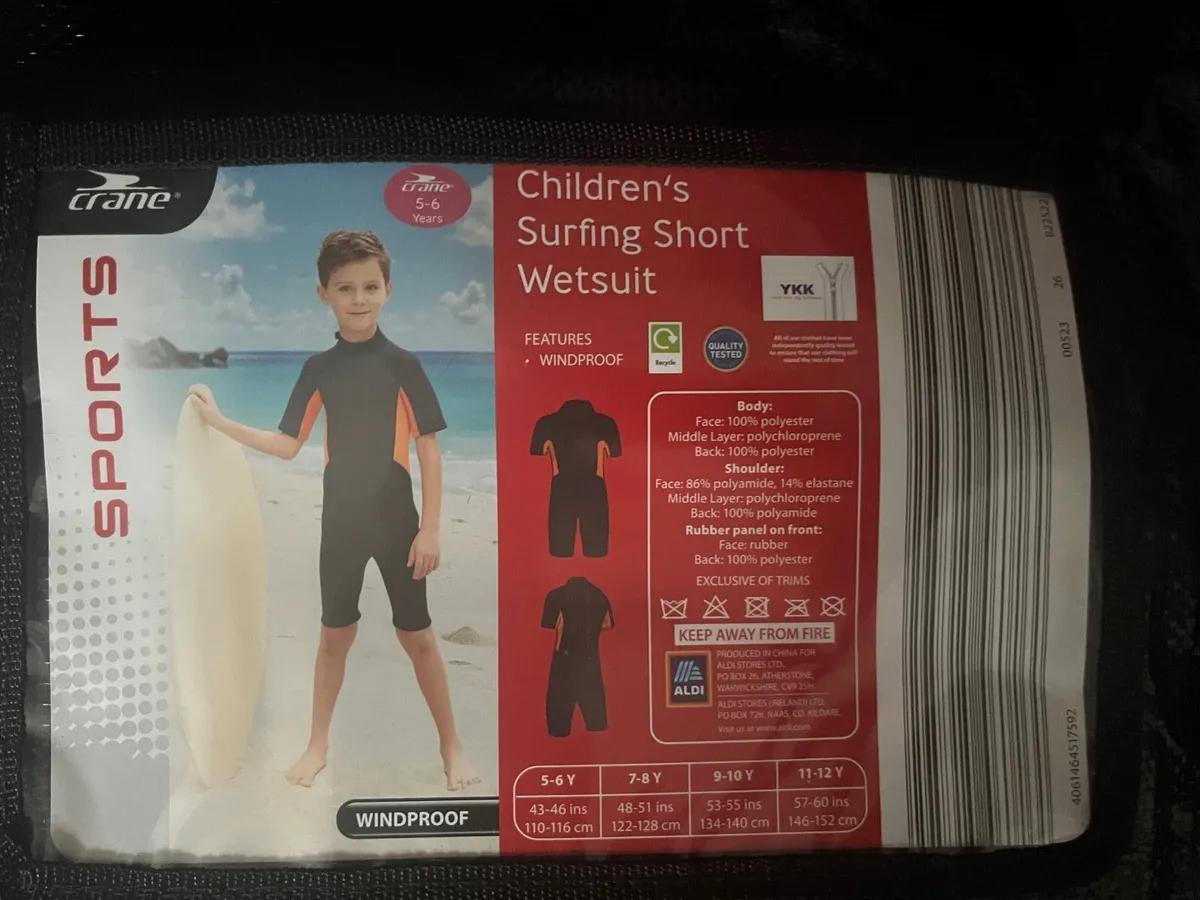 New surf wetsuit 5-6 y - Image 1